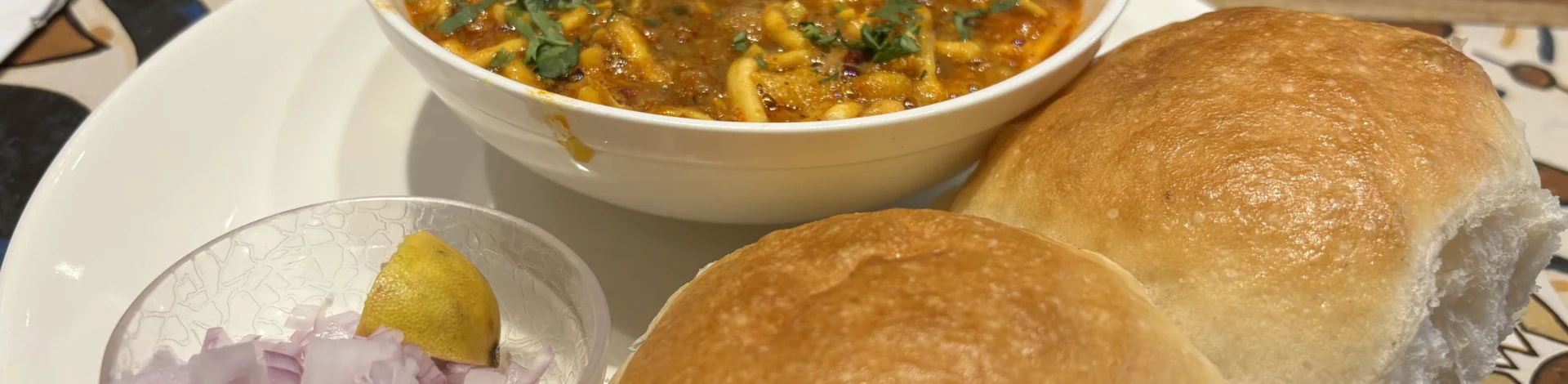 Verandah Misal Pav